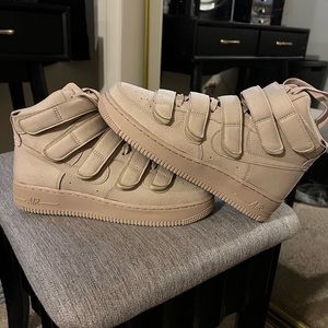 Billie Elish Nike Air Force 1